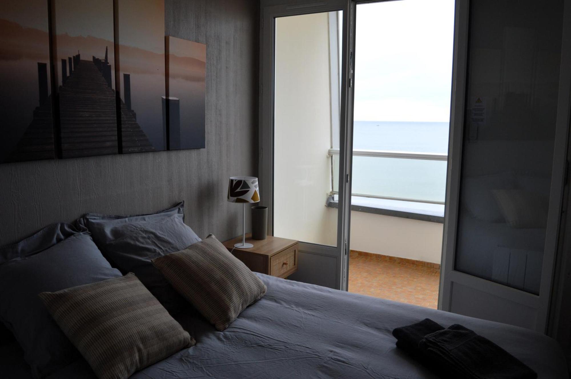 L'Esperluette - Magnifique Vue Mer Et Balcon Courseulles-sur-Mer Dış mekan fotoğraf